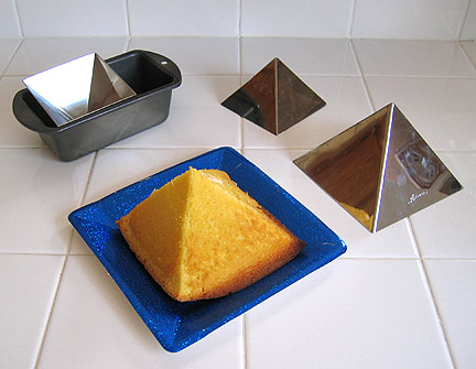 pyramid-pans-cake.jpg pyramid-pans-cake.jpg