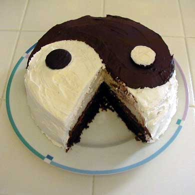 yingyangcake.jpg yingyangcake.jpg